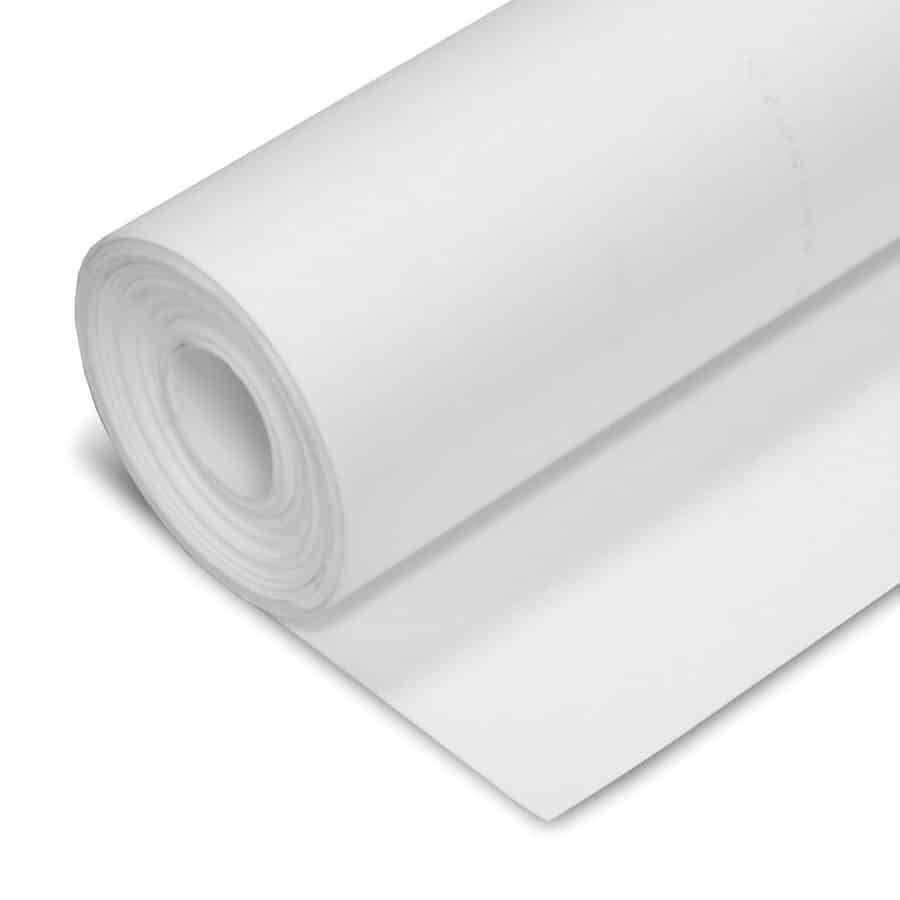 En närbild av en rulle Teflon PTFE-platta delvis utrullad på en vit yta.